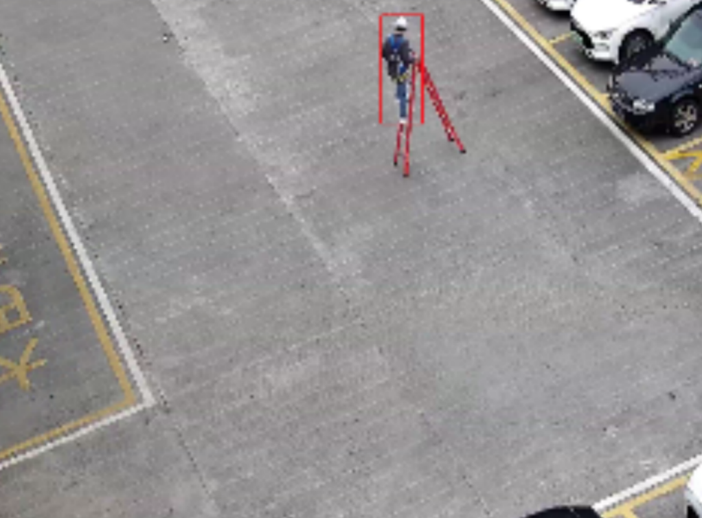 登高作业无人扶梯识别